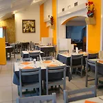 Logis Le Moulin Des Gardelles Riom
