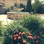 Logis Le Moulin Des Gardelles Hotel