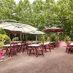 Hotel Logis Le Moulin Des Gardelles Riom