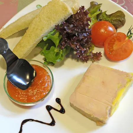 Otel Logis Le Moulin Des Gardelles 3*