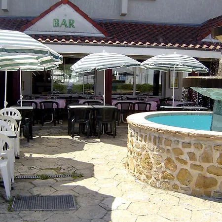 Logis Le Moulin Des Gardelles Riom
