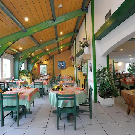 Logis Le Moulin Des Gardelles Szálloda