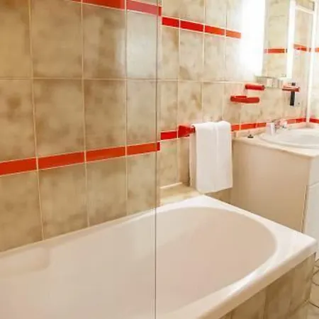 Le Moulin Des Gardelles Hotel