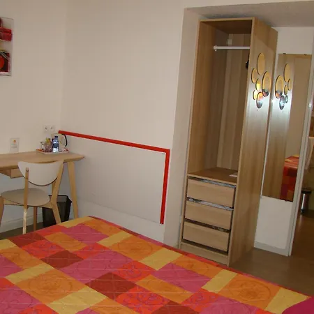 Otel Logis Le Moulin Des Gardelles Riom