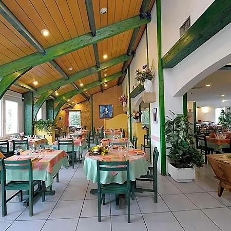 Logis Le Moulin Des Gardelles Hotel 3*