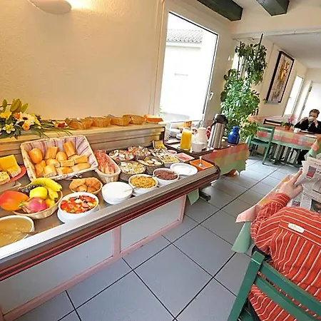 Logis Le Moulin Des Gardelles Riom