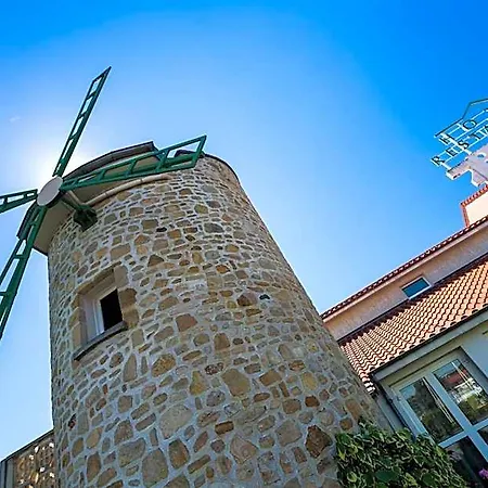 Hotel Logis Le Moulin Des Gardelles