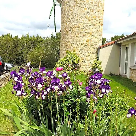 Logis Le Moulin Des Gardelles Otel Riom