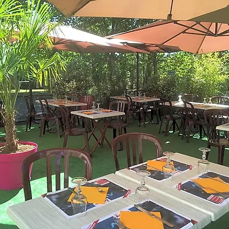 Logis Le Moulin Des Gardelles 3* Riom