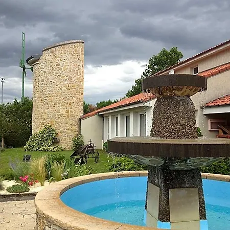 Logis Le Moulin Des Gardelles 3*