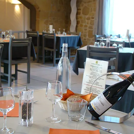 Logis Le Moulin Des Gardelles Riom
