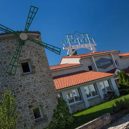 Logis Le Moulin Des Gardelles Szálloda Riom