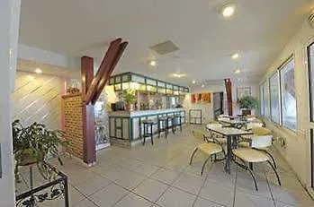 Hotel Logis Le Moulin Des Gardelles 3*