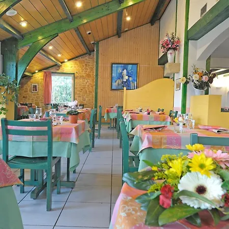 Logis Le Moulin Des Gardelles Szálloda Riom