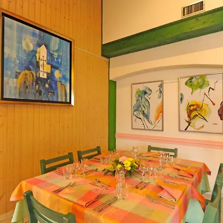Logis Le Moulin Des Gardelles Szálloda