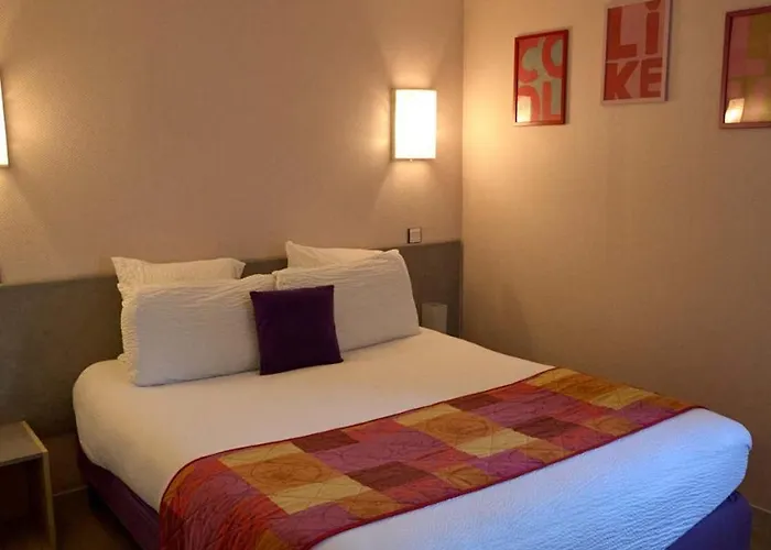 Le Moulin Des Gardelles 3* Riom